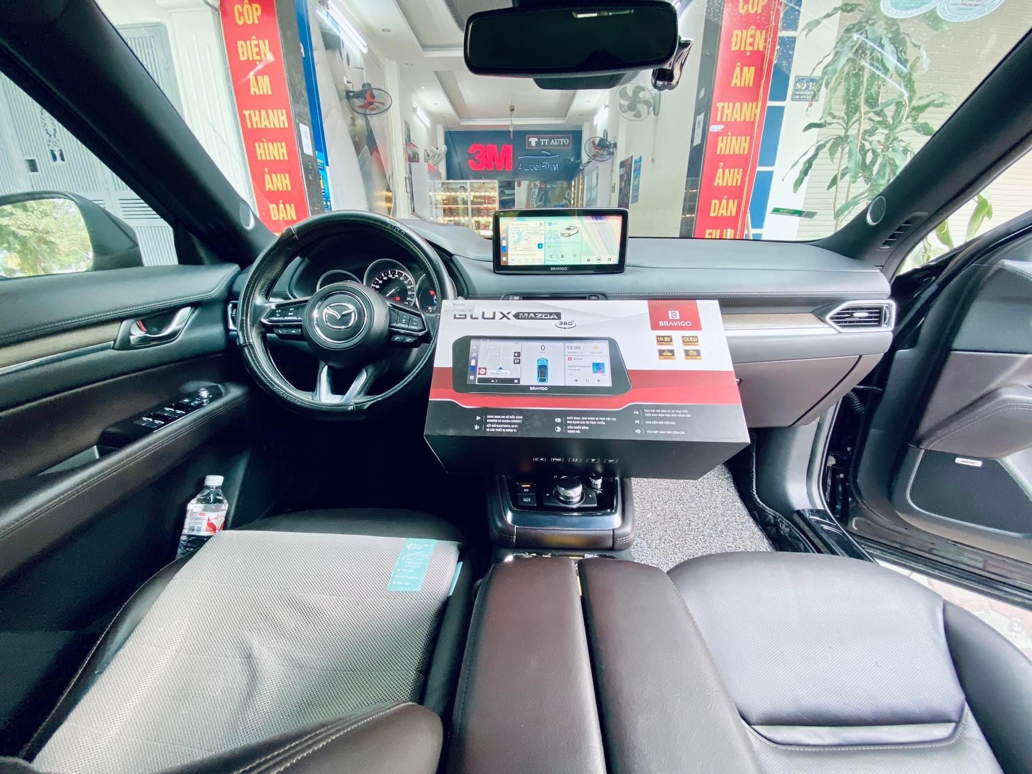 màn blux mazda trên xe